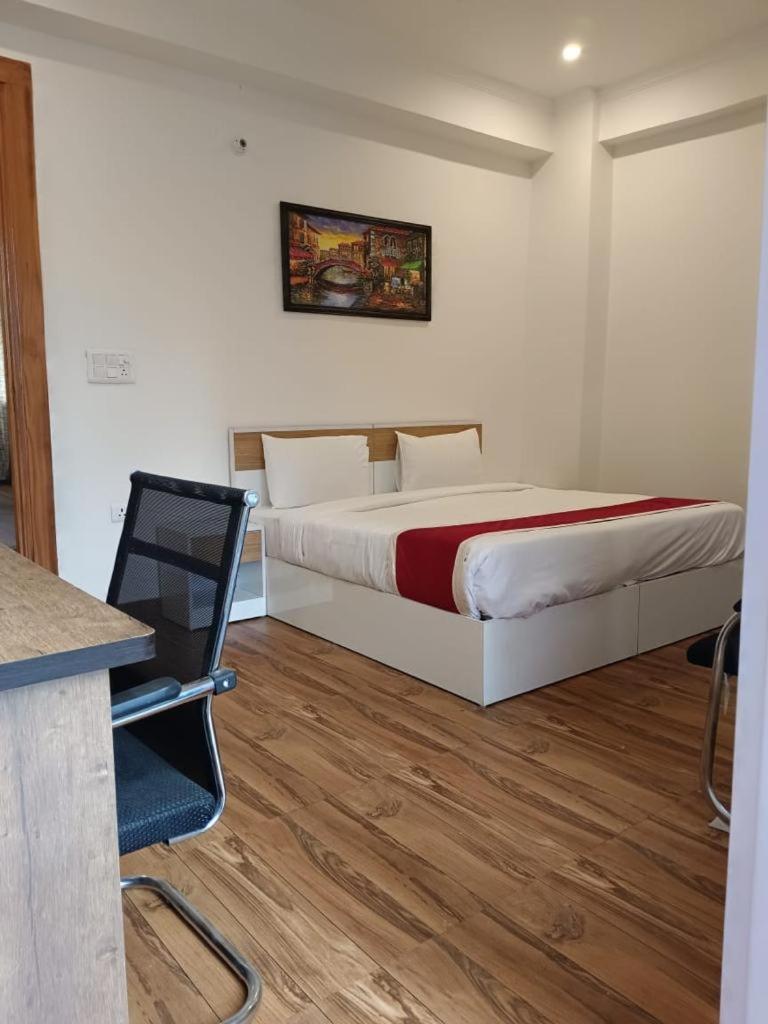 Hotel Bsh Group Noida Exterior photo